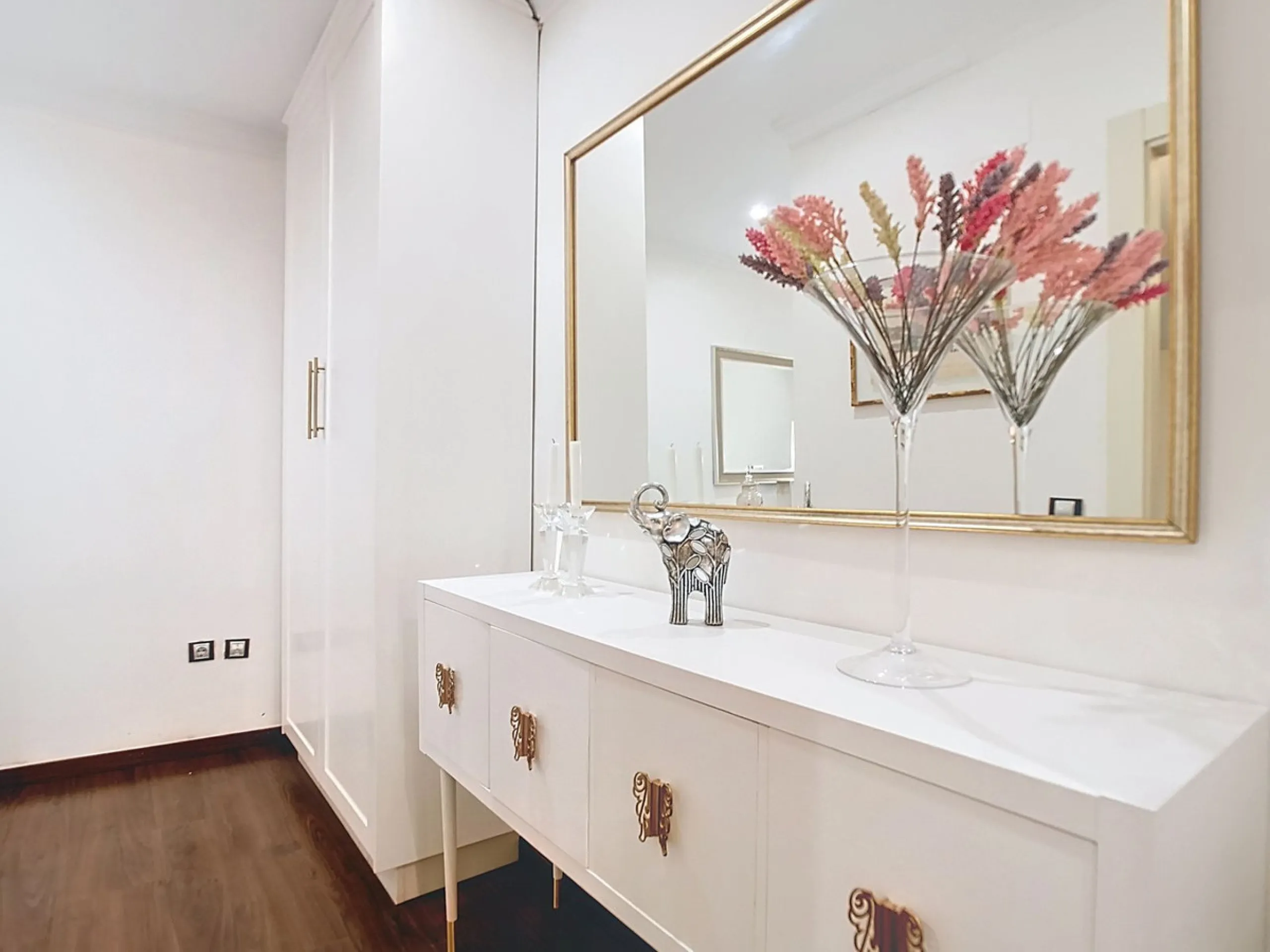 Apartment - Middle Floor Apartment в продаже в Málaga, Málaga. В доме 3 спален и 2 ванных комнат. Площадь дома 148 м²