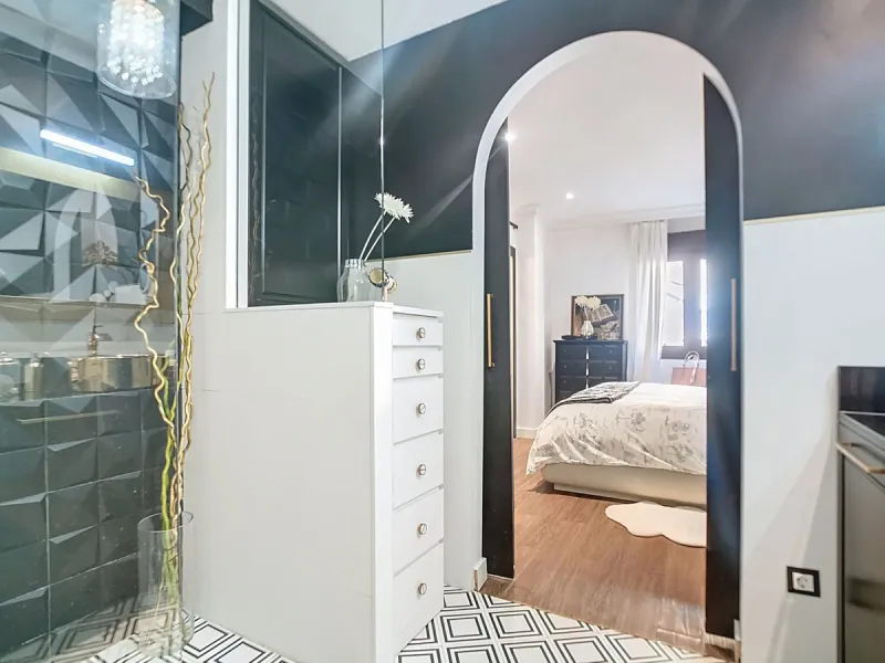 Apartment - Middle Floor Apartment в продаже в Málaga, Málaga. В доме 3 спален и 2 ванных комнат. Площадь дома 148 м²