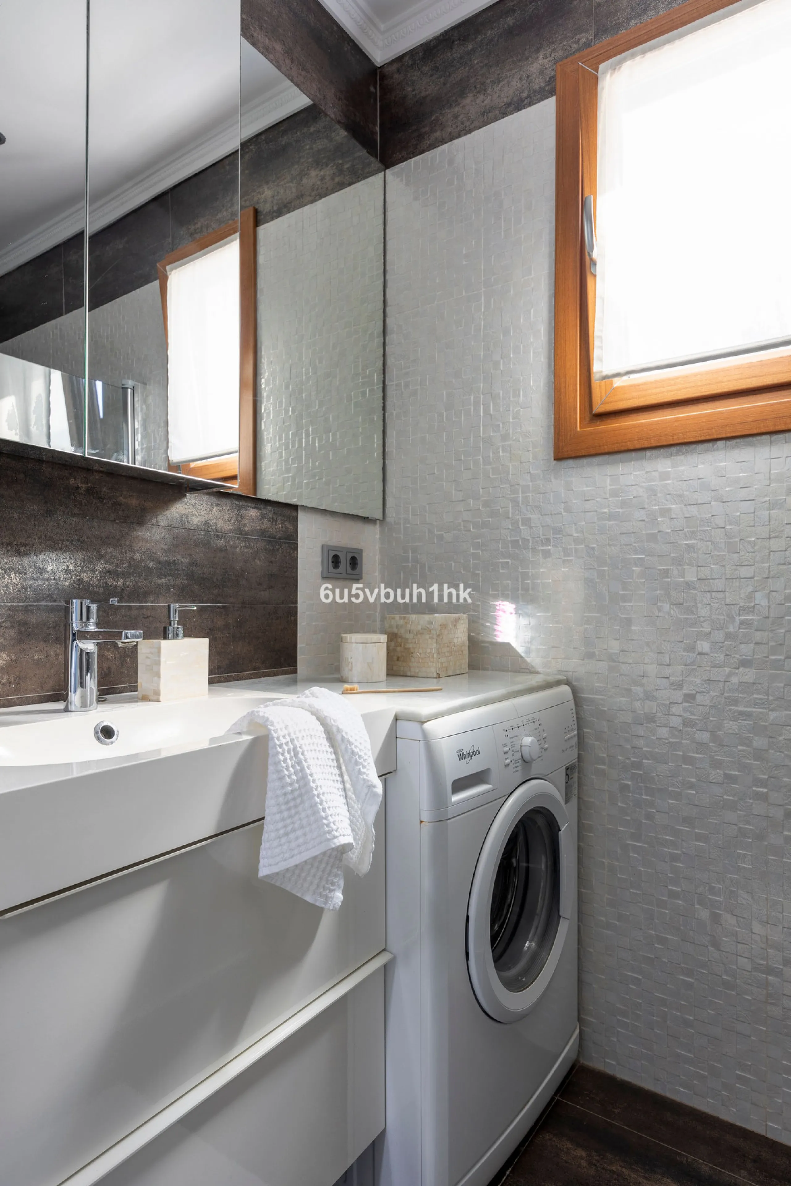 Discover this beautifully renovated duplex penthouse perfectly positioned in the vibrant heart of Puerto Banús, boasting spectacular views directly over the iconic marina.