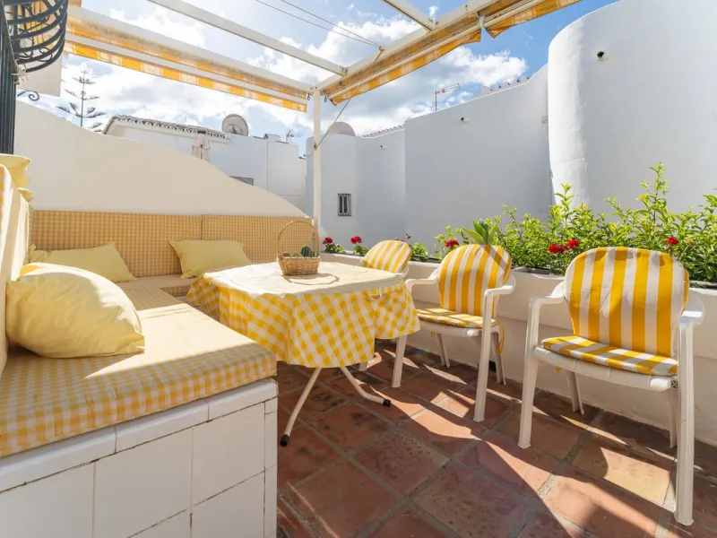 Charming Corner Townhouse by the Beach – Riviera del Sol