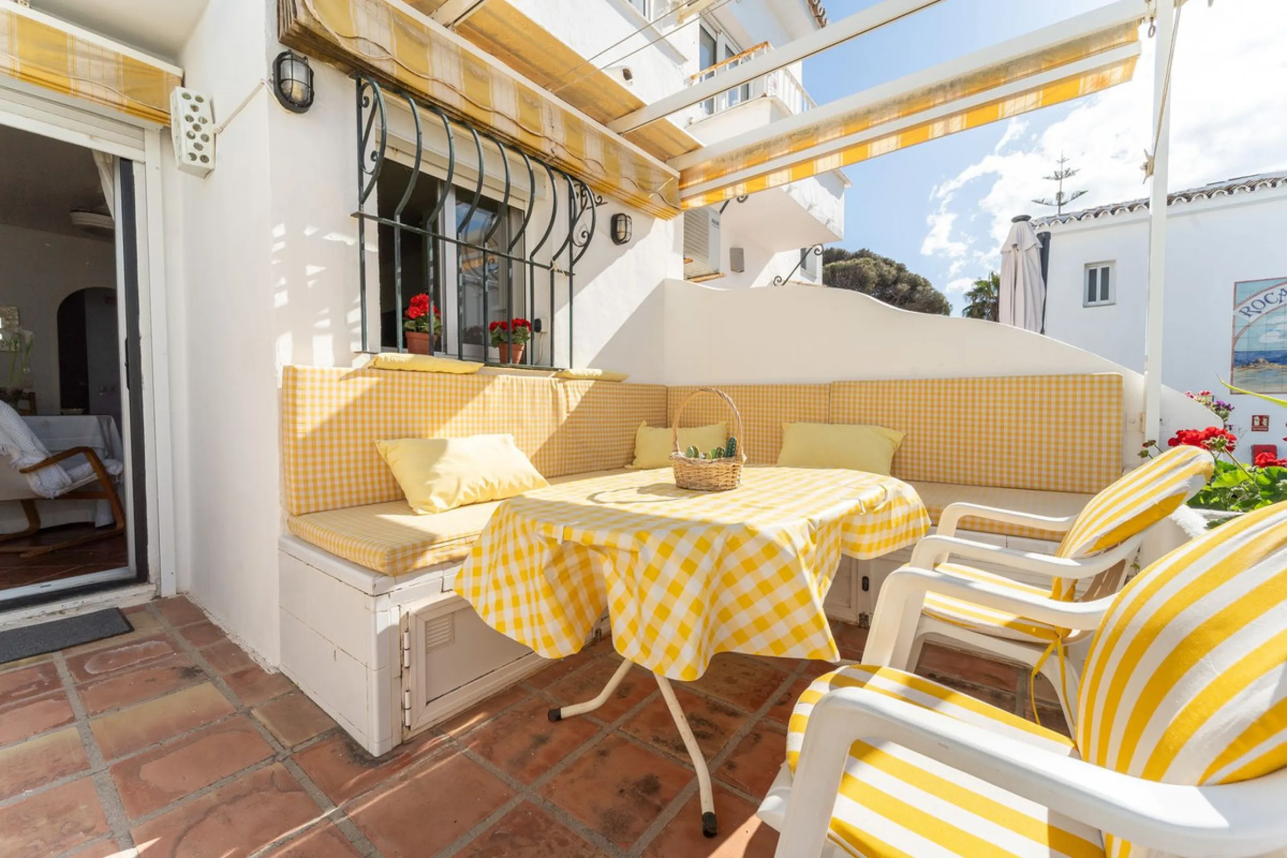 Charming Corner Townhouse by the Beach – Riviera del Sol