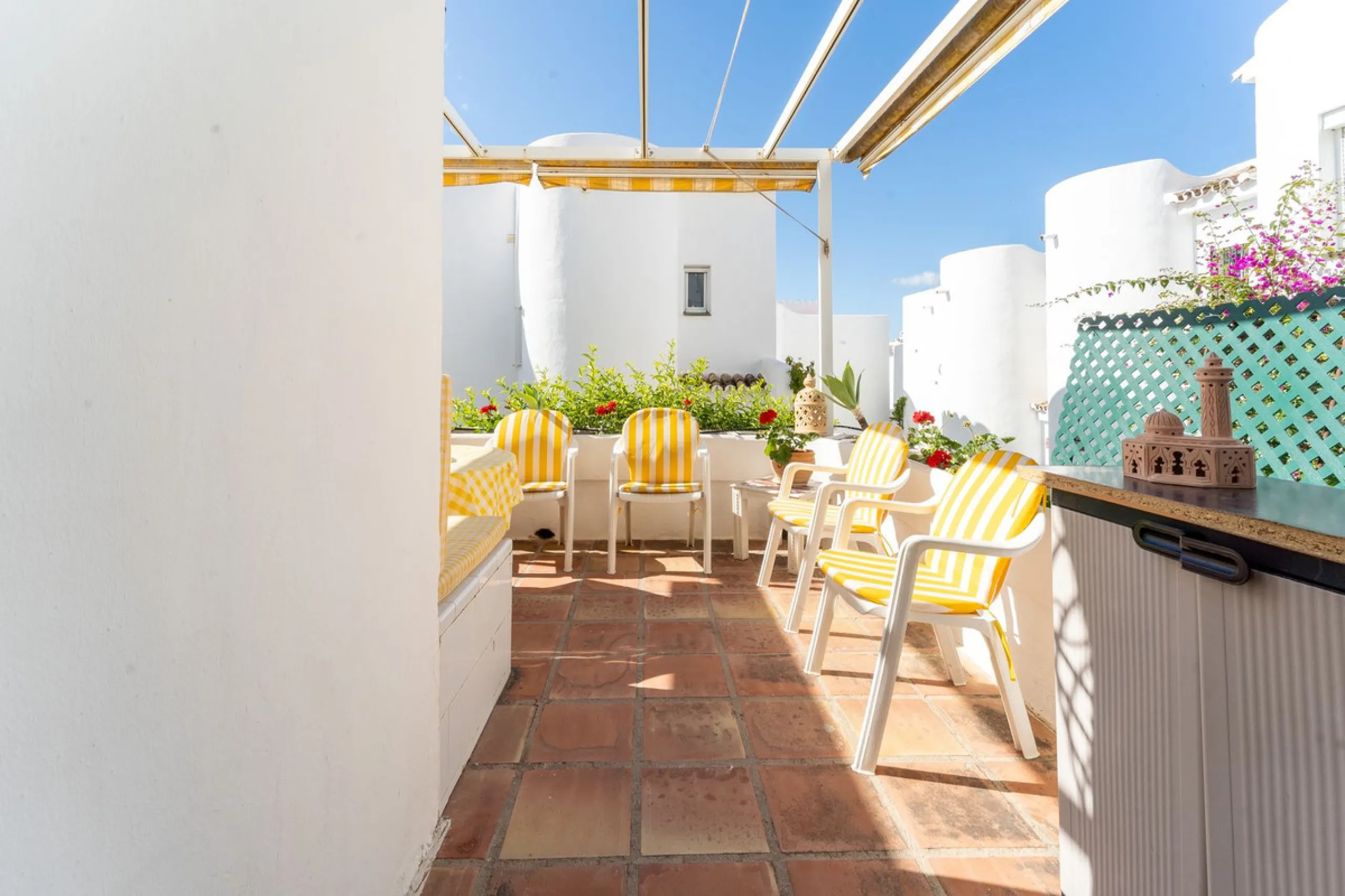Charming Corner Townhouse by the Beach – Riviera del Sol