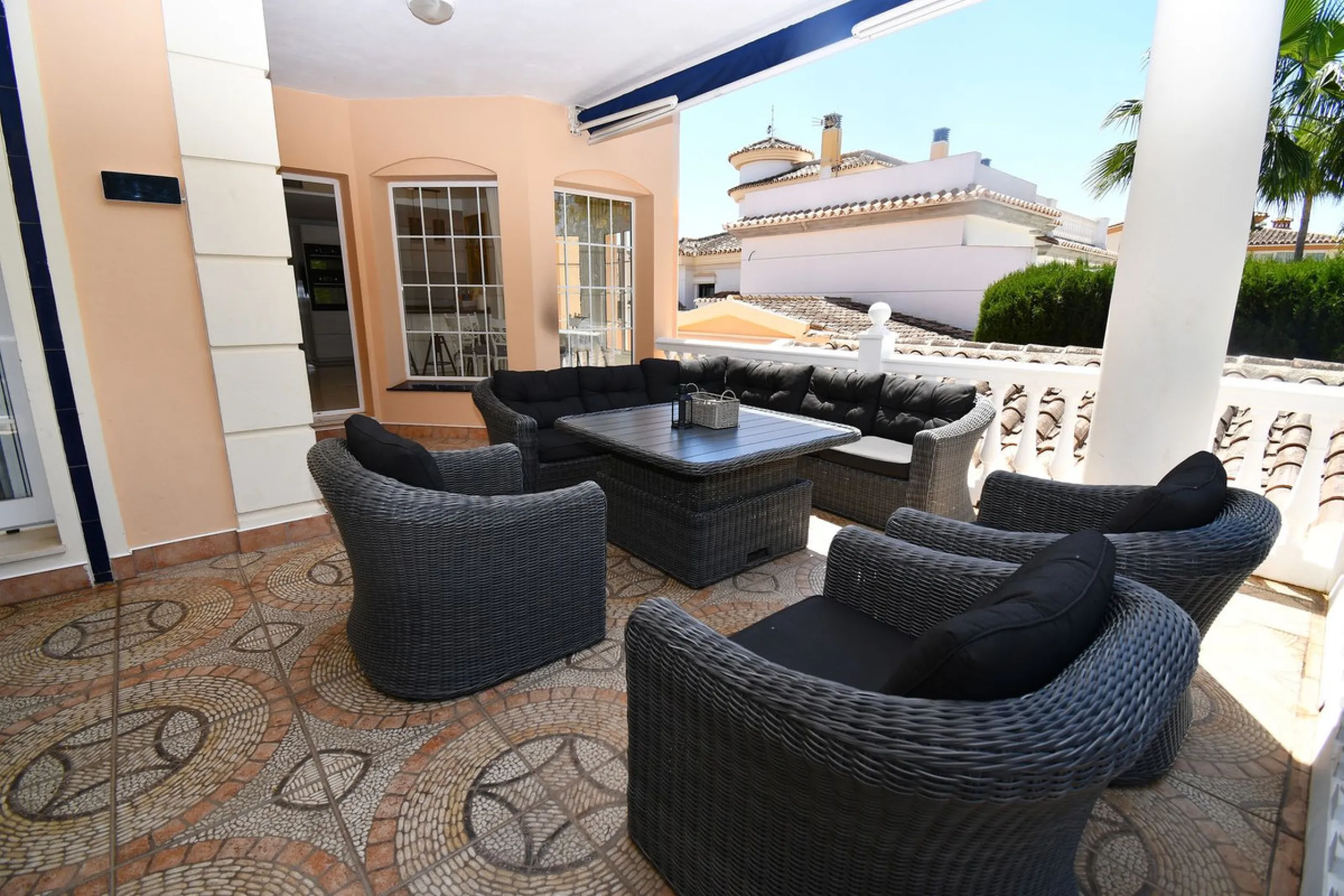 This impressive, front-line golf, 9 bedroom, 10 bathroom villa offers over 700m2 of living and entertainment space and sits on a spacious plot of 1,300m2.  This villa has 8 ensuite bedrooms, offering family/guests their own space and privacy.  All indoor 