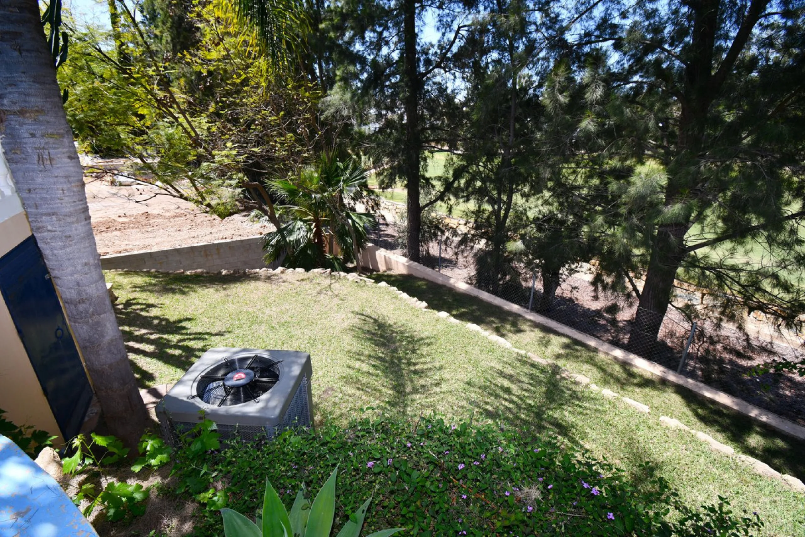 This impressive, front-line golf, 9 bedroom, 10 bathroom villa offers over 700m2 of living and entertainment space and sits on a spacious plot of 1,300m2.  This villa has 8 ensuite bedrooms, offering family/guests their own space and privacy.  All indoor 