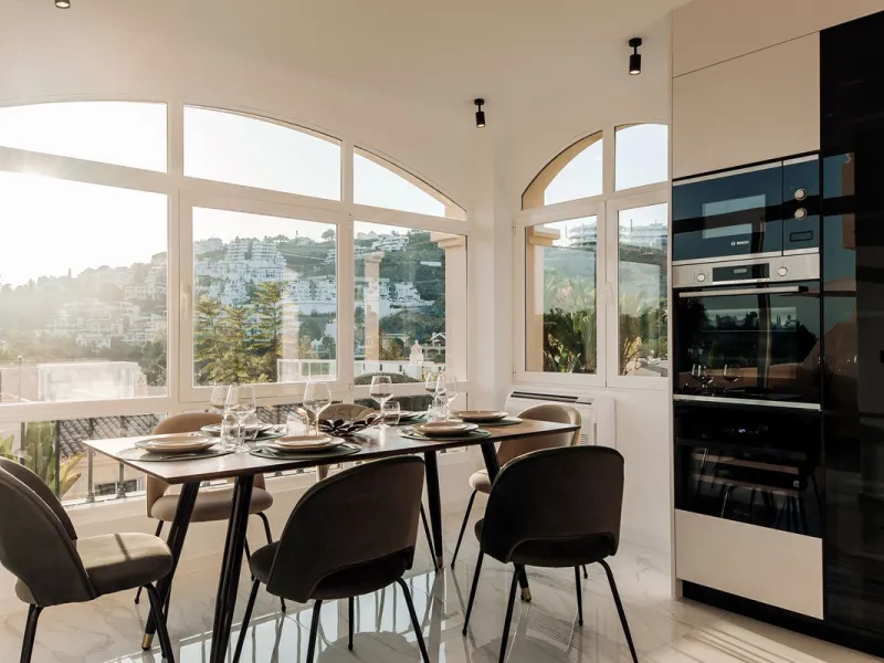 Apartment - Penthouse Duplex в продаже в Benahavís, Málaga. В доме 3 спален и 3 ванных комнат. Площадь дома 160 м²