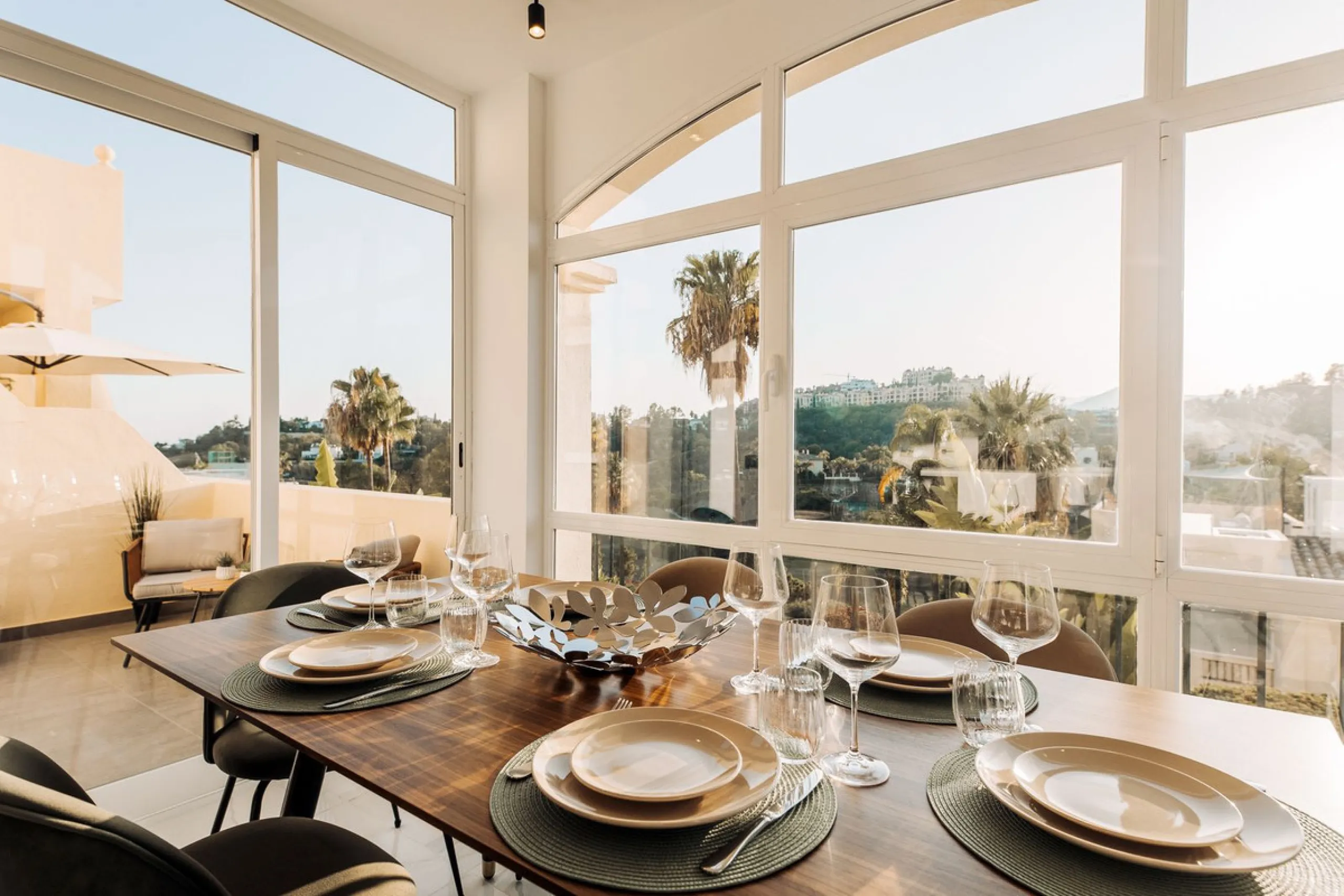 Apartment - Penthouse Duplex в продаже в Benahavís, Málaga. В доме 3 спален и 3 ванных комнат. Площадь дома 160 м²