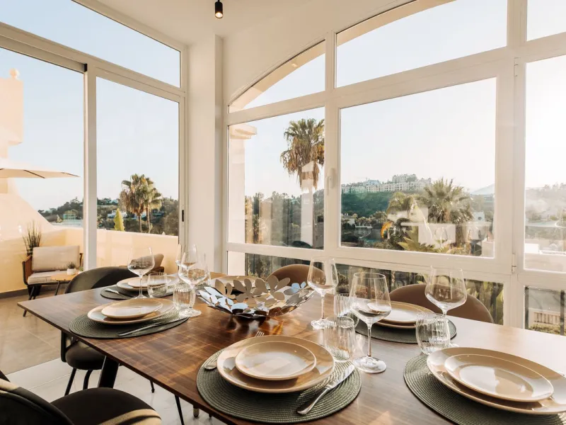 Apartment - Penthouse Duplex в продаже в Benahavís, Málaga. В доме 3 спален и 3 ванных комнат. Площадь дома 160 м²