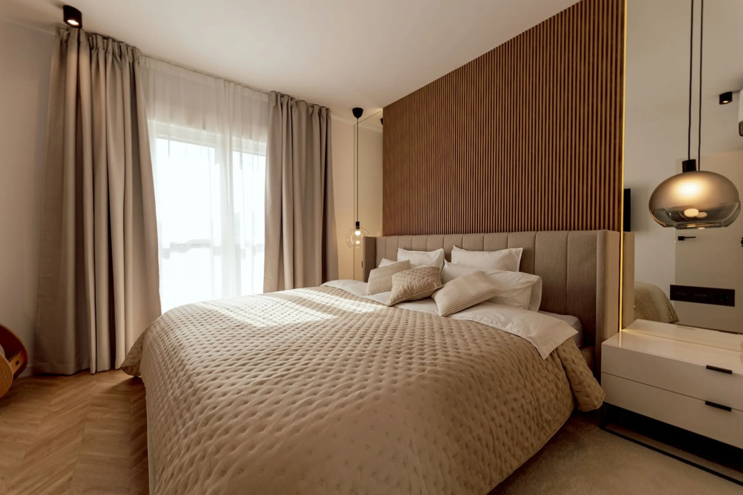 Apartment - Penthouse Duplex в продаже в Benahavís, Málaga. В доме 3 спален и 3 ванных комнат. Площадь дома 160 м²