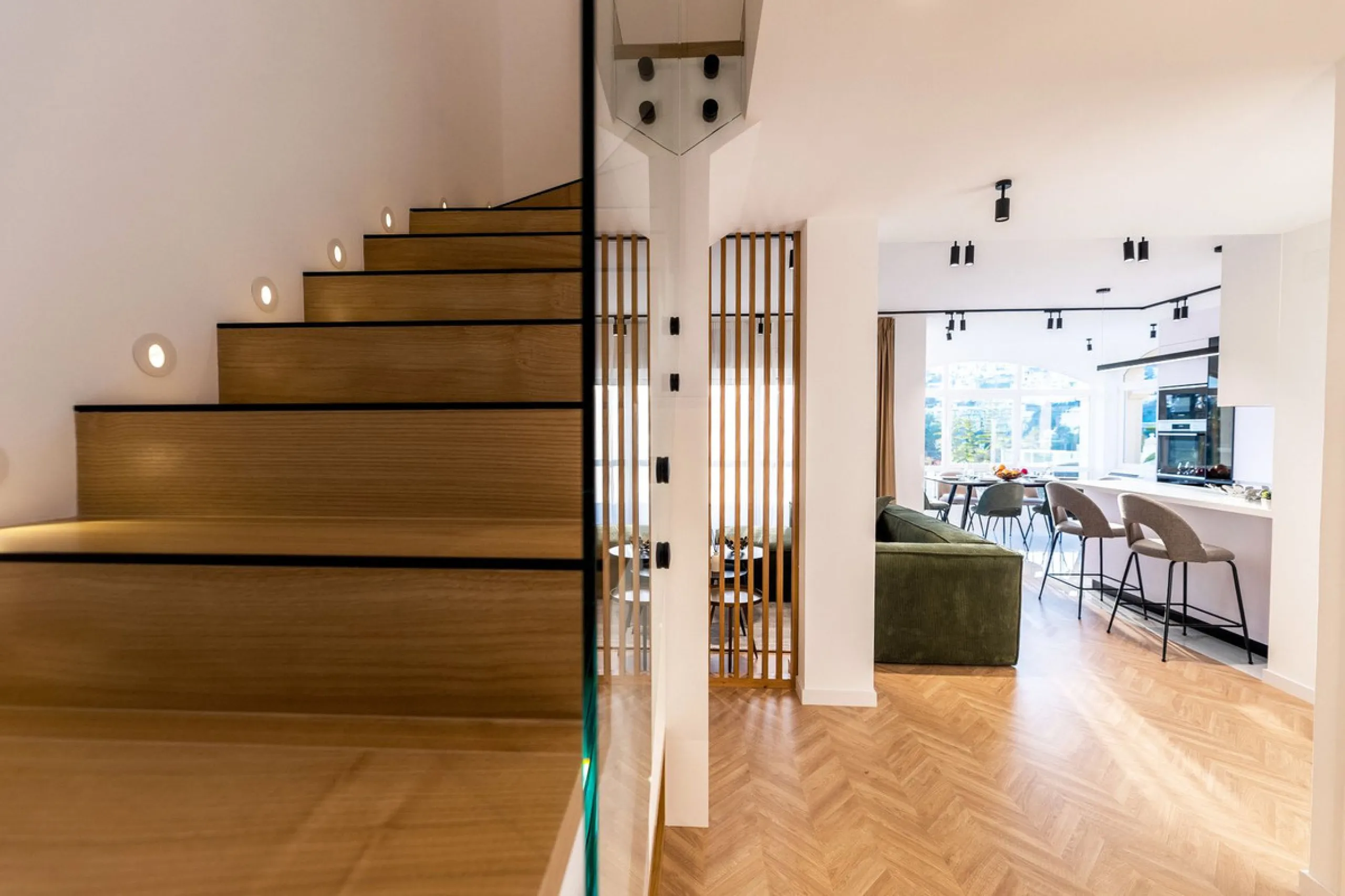 Apartment - Penthouse Duplex в продаже в Benahavís, Málaga. В доме 3 спален и 3 ванных комнат. Площадь дома 160 м²