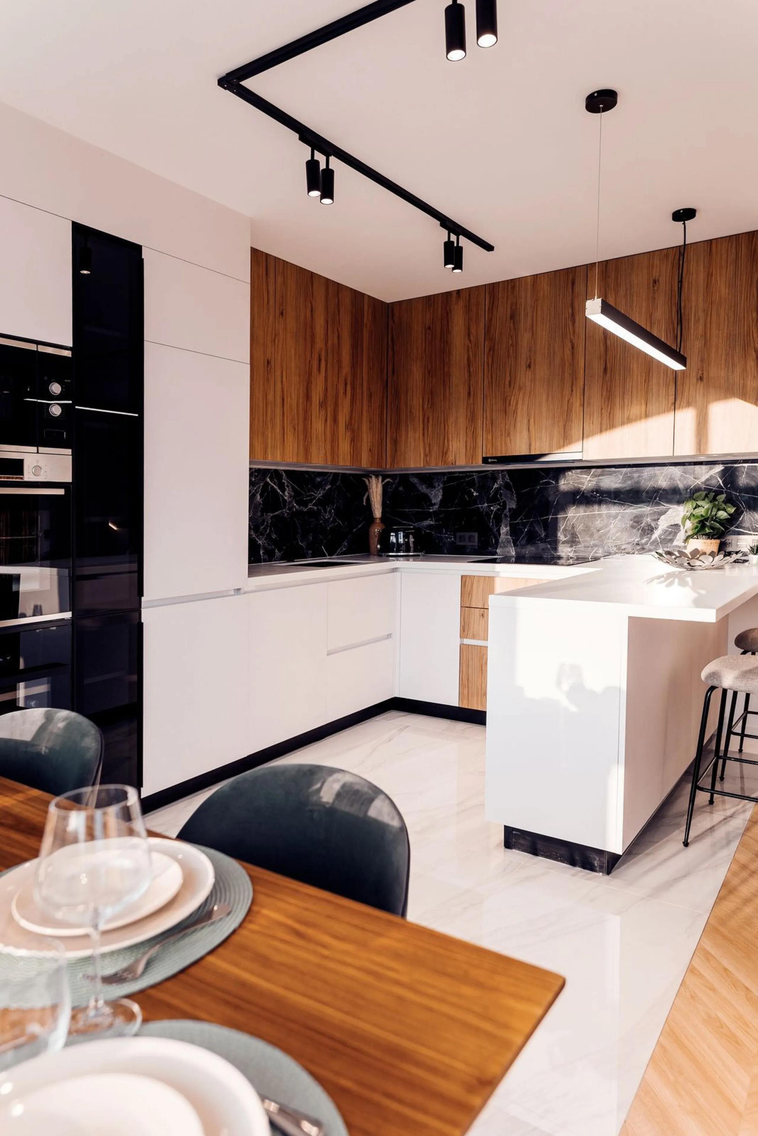 Apartment - Penthouse Duplex в продаже в Benahavís, Málaga. В доме 3 спален и 3 ванных комнат. Площадь дома 160 м²