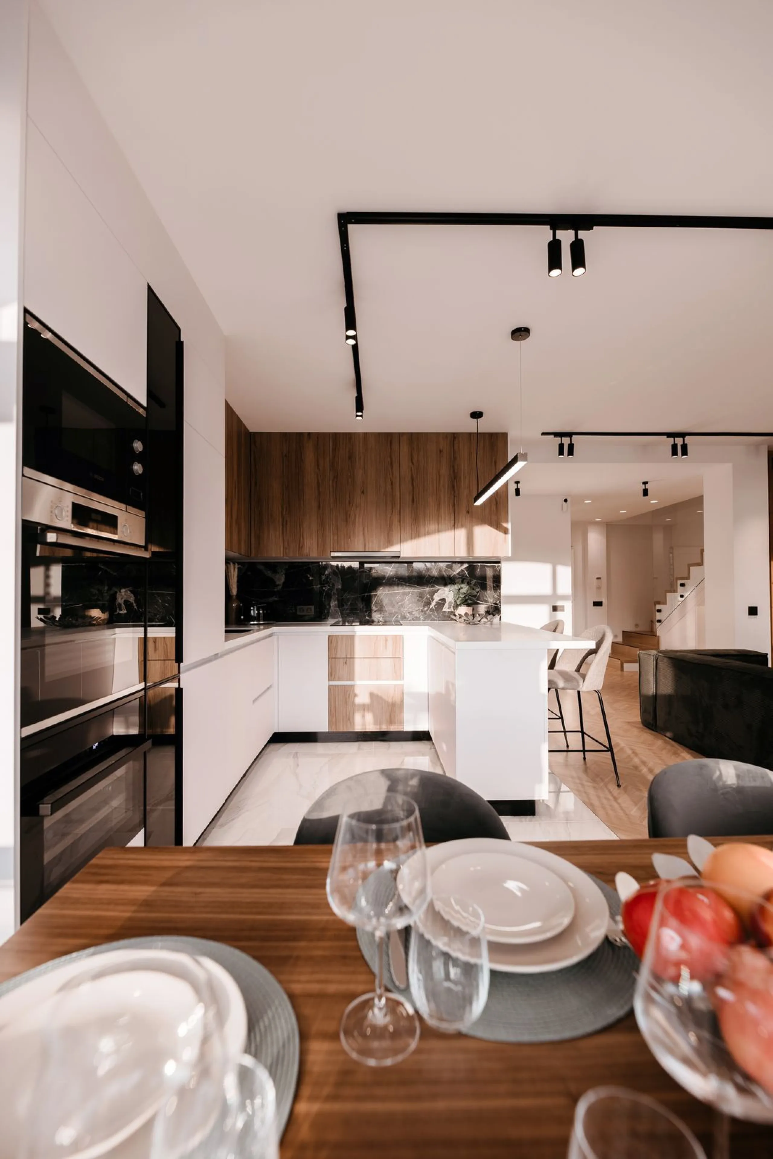 Apartment - Penthouse Duplex в продаже в Benahavís, Málaga. В доме 3 спален и 3 ванных комнат. Площадь дома 160 м²