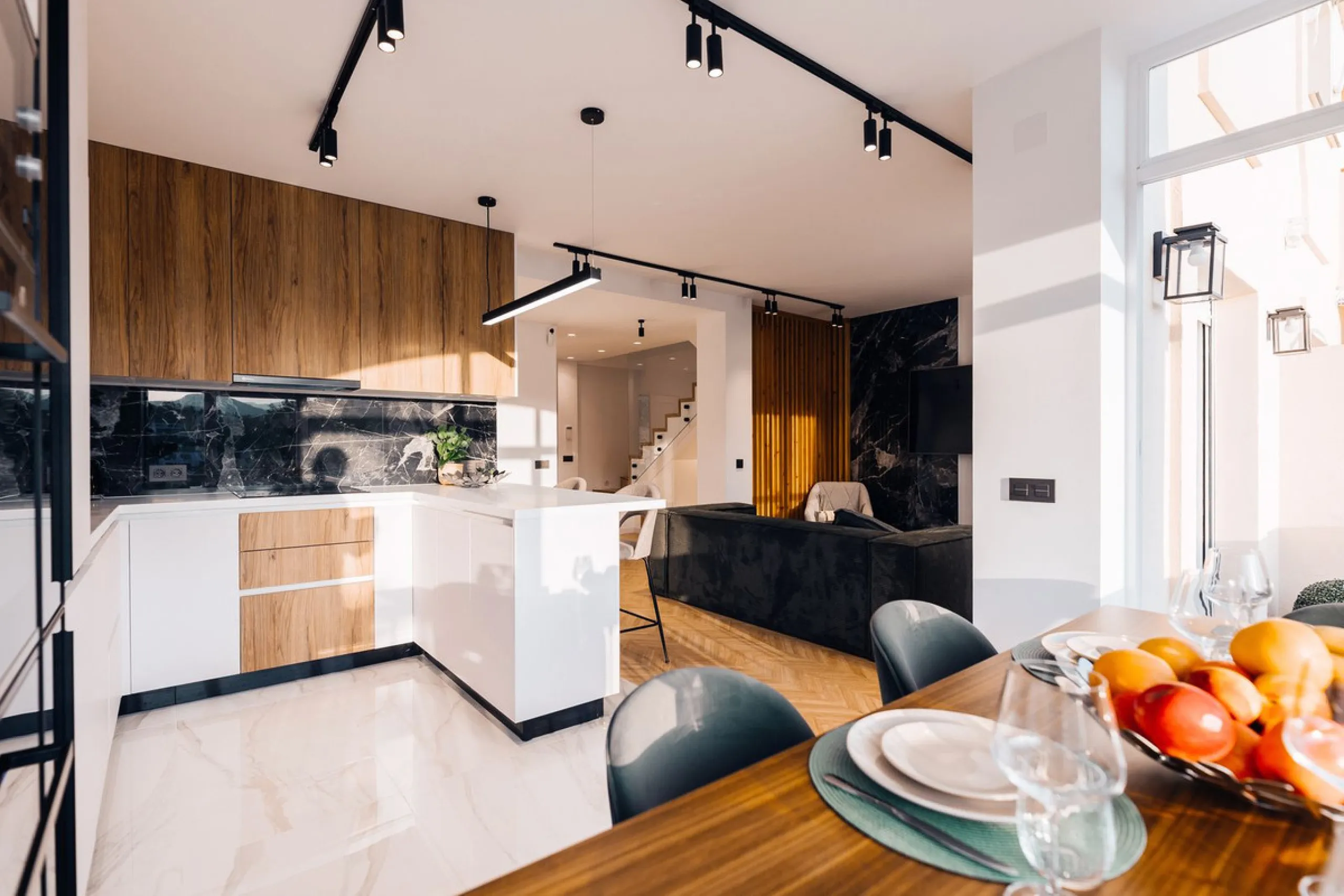Apartment - Penthouse Duplex в продаже в Benahavís, Málaga. В доме 3 спален и 3 ванных комнат. Площадь дома 160 м²