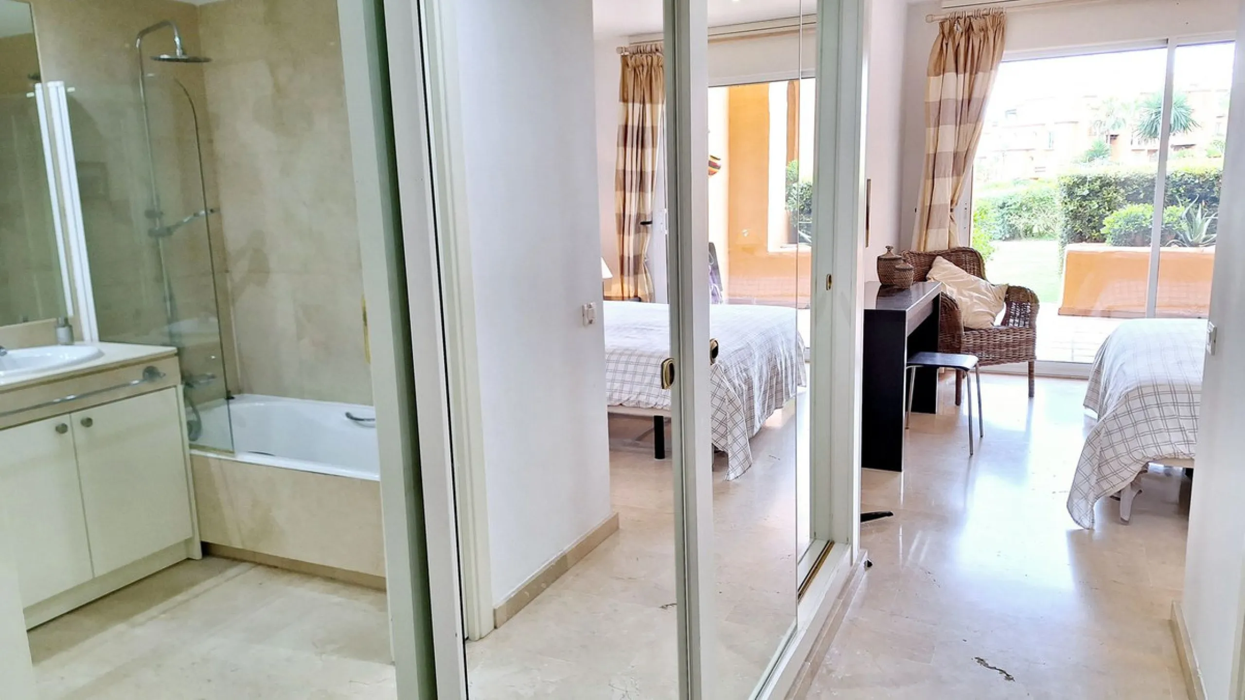 Ground Floor Apartment, La Duquesa, Costa del Sol.