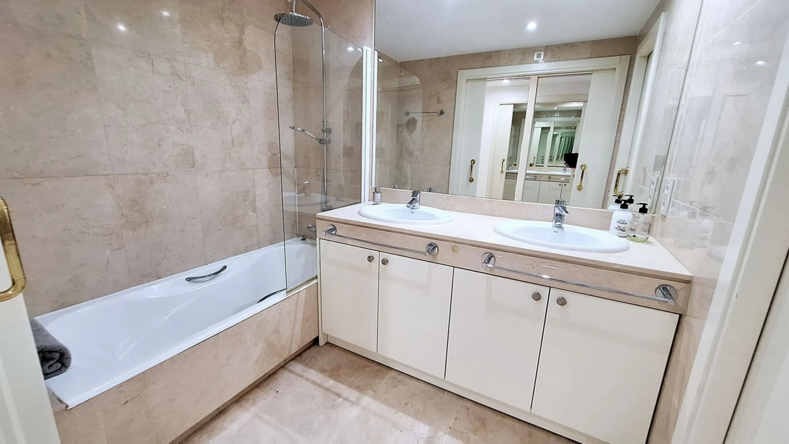 Ground Floor Apartment, La Duquesa, Costa del Sol.