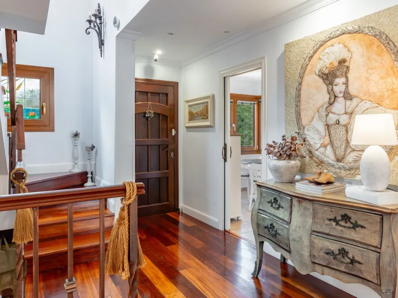 Mediterranean villa with independent studio, extra plot and authentic Andalusian charm!