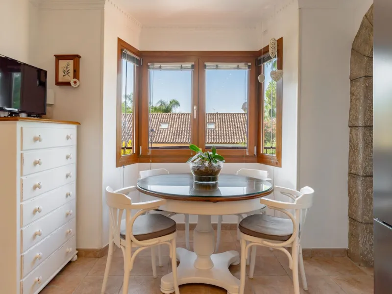 Mediterranean villa with independent studio, extra plot and authentic Andalusian charm!