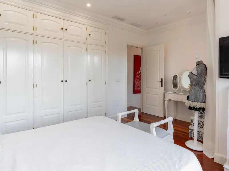 Mediterranean villa with independent studio, extra plot and authentic Andalusian charm!