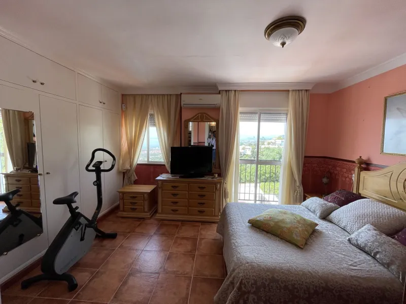 Mediterranean-Style Townhouse with Breathtaking Sea Views in Altos de Los Monteros