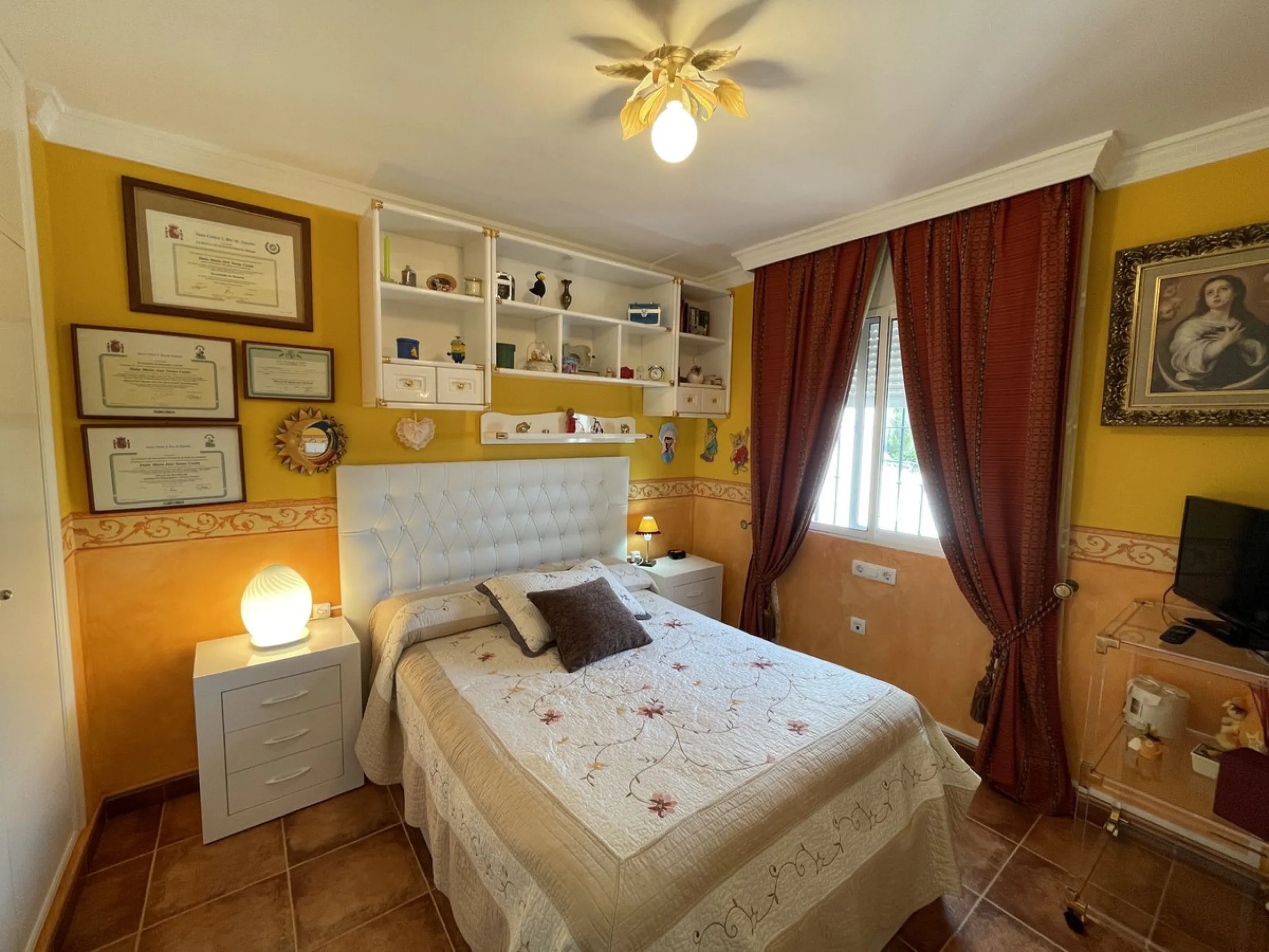 Mediterranean-Style Townhouse with Breathtaking Sea Views in Altos de Los Monteros