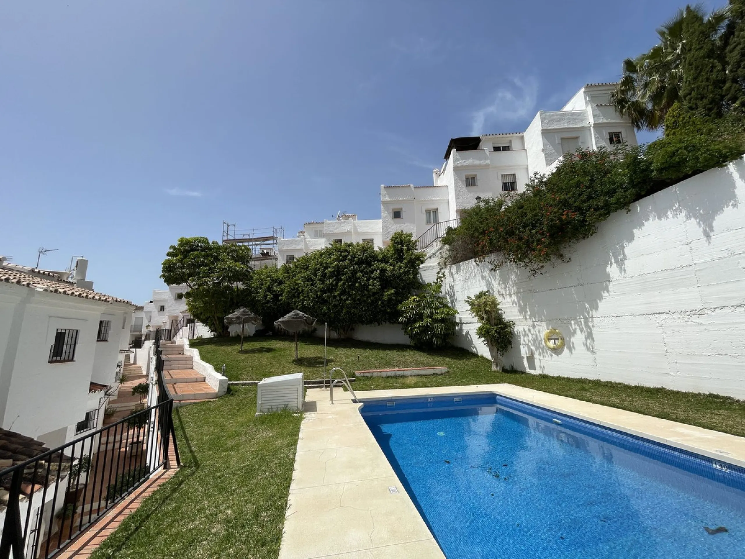 Mediterranean-Style Townhouse with Breathtaking Sea Views in Altos de Los Monteros