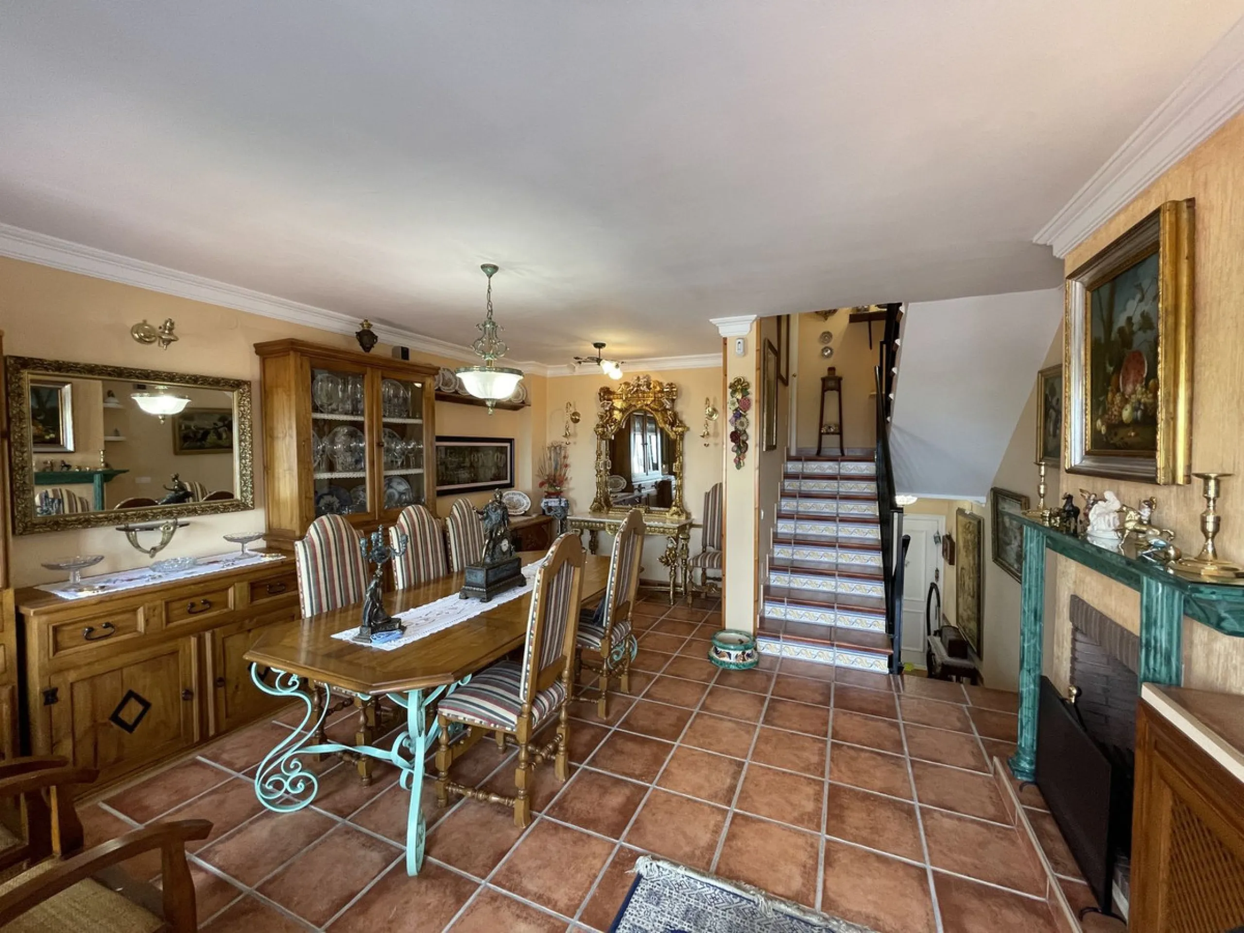 Mediterranean-Style Townhouse with Breathtaking Sea Views in Altos de Los Monteros