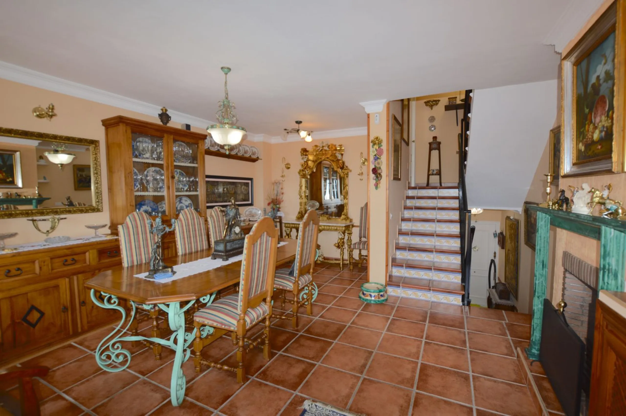 Mediterranean-Style Townhouse with Breathtaking Sea Views in Altos de Los Monteros