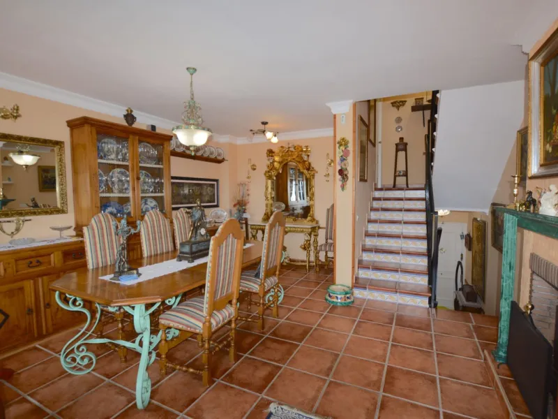 Mediterranean-Style Townhouse with Breathtaking Sea Views in Altos de Los Monteros
