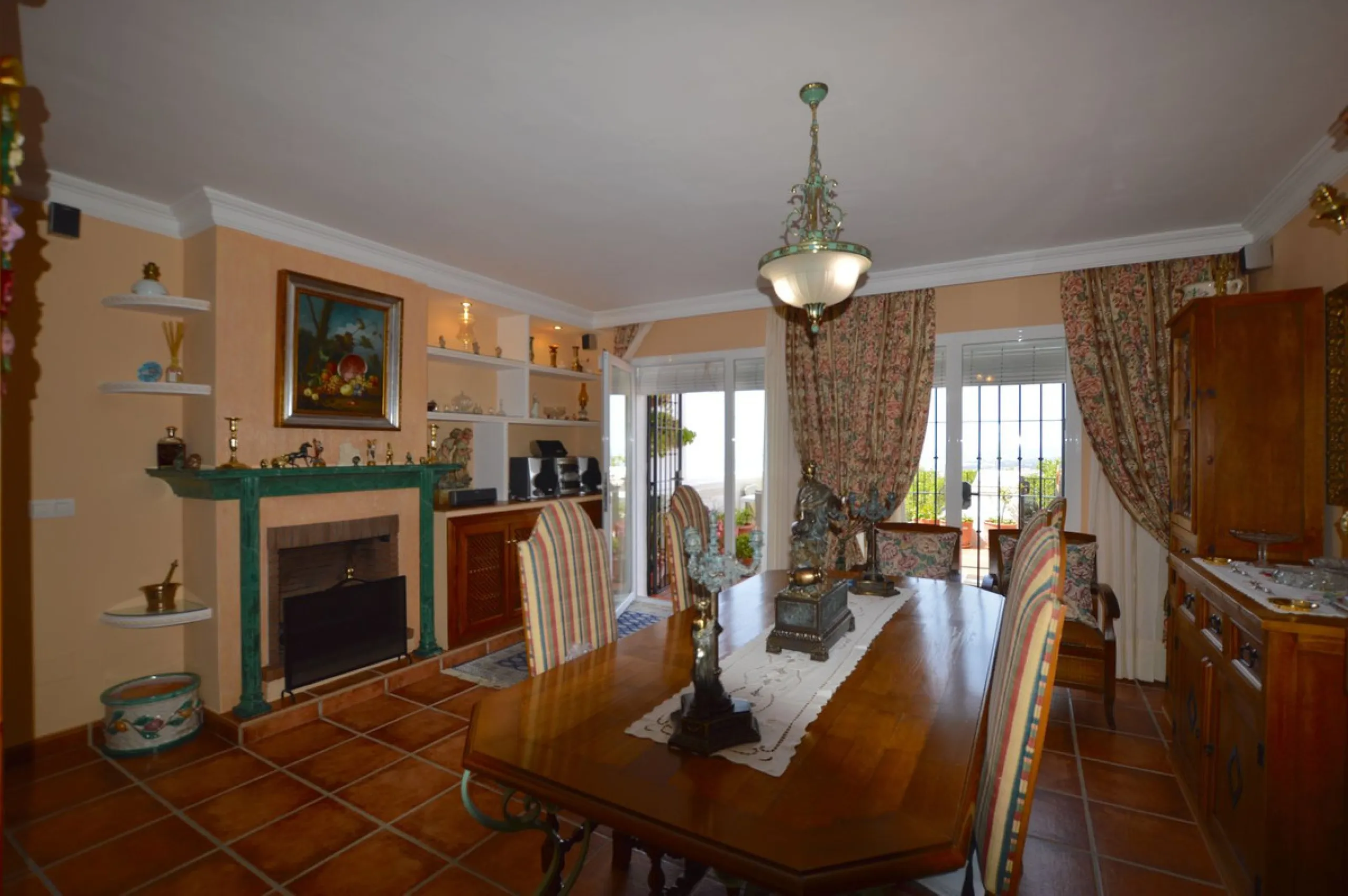Mediterranean-Style Townhouse with Breathtaking Sea Views in Altos de Los Monteros