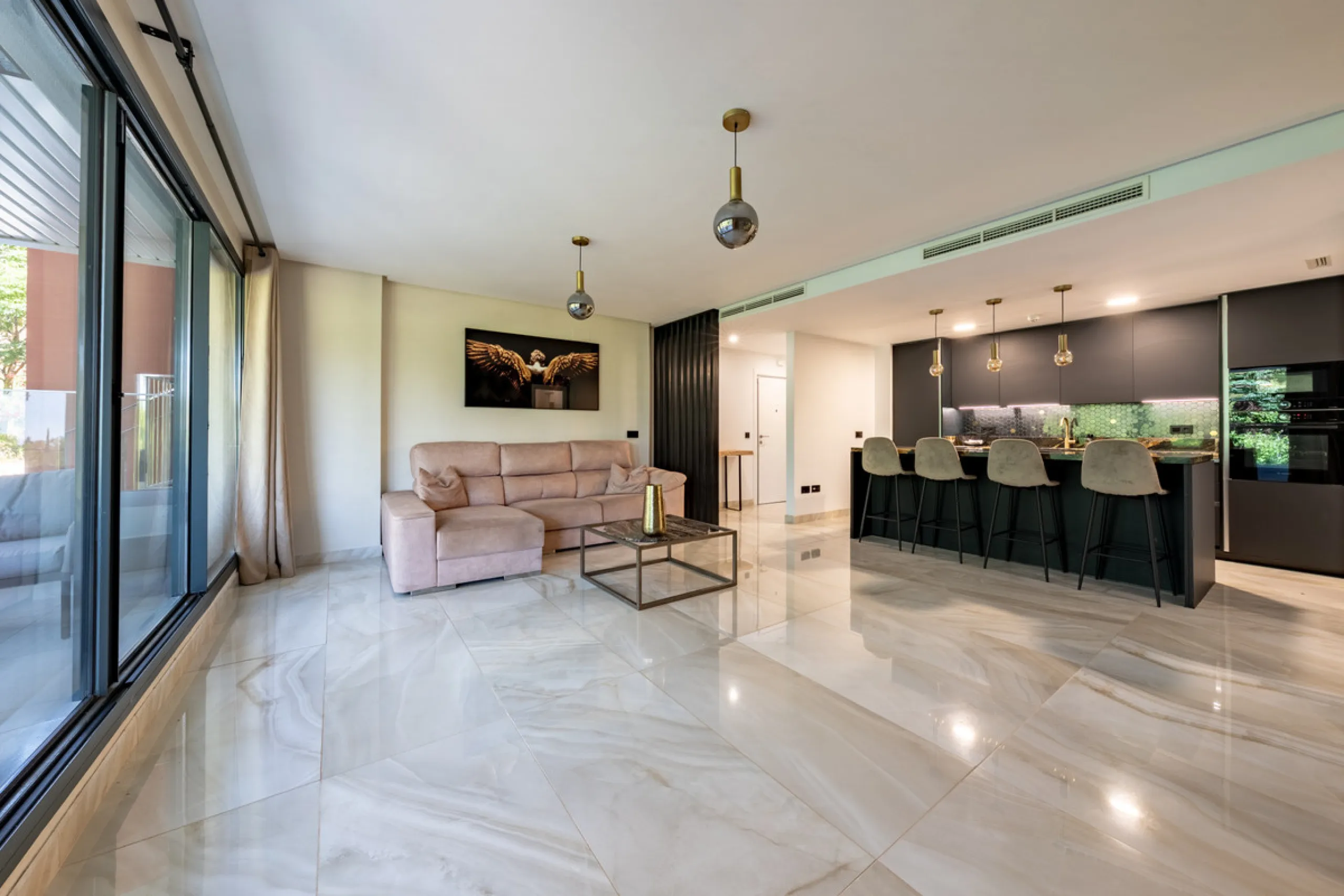 Welcome to this stunning property in the exclusive urbanization of La Alborada Homes in Benahavís. Completely renovated in 2022, this stylish apartment blends modern luxury, comfort, and a prime location with rental license already in place