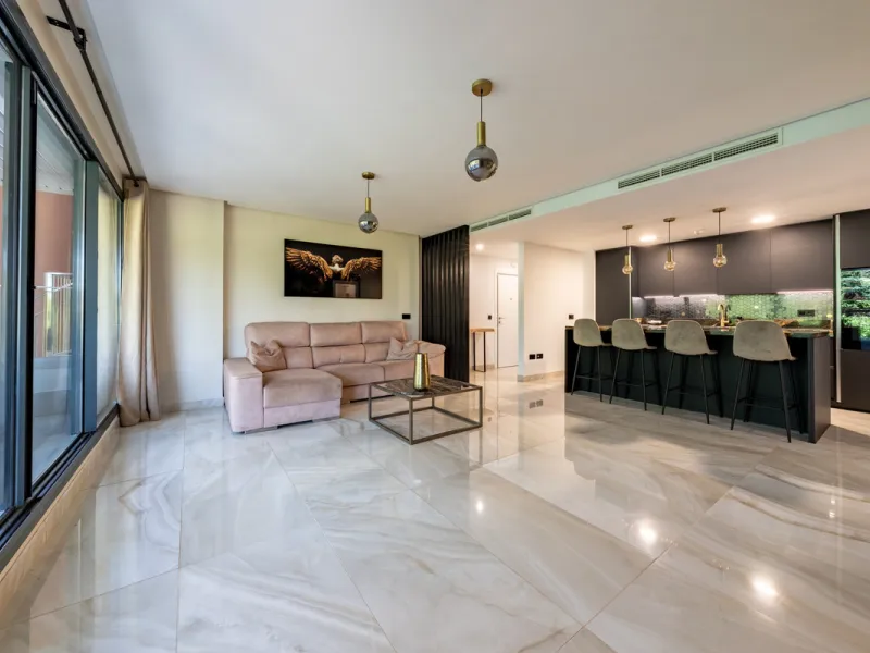 Welcome to this stunning property in the exclusive urbanization of La Alborada Homes in Benahavís. Completely renovated in 2022, this stylish apartment blends modern luxury, comfort, and a prime location with rental license already in place