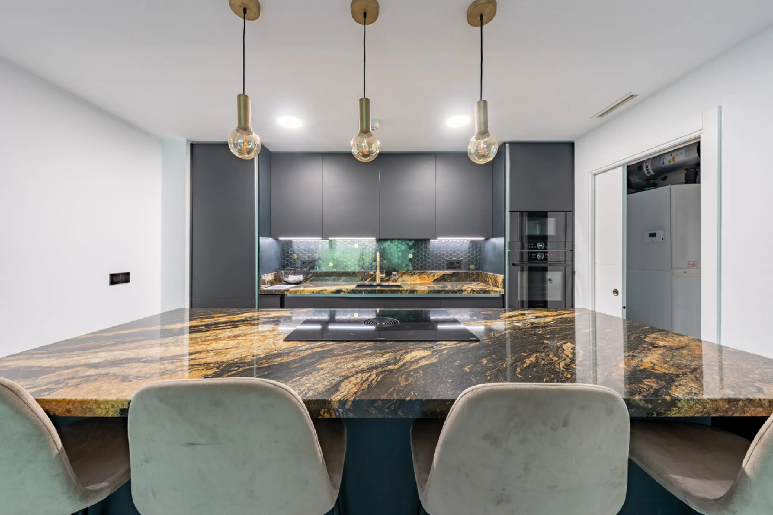 Welcome to this stunning property in the exclusive urbanization of La Alborada Homes in Benahavís. Completely renovated in 2022, this stylish apartment blends modern luxury, comfort, and a prime location with rental license already in place