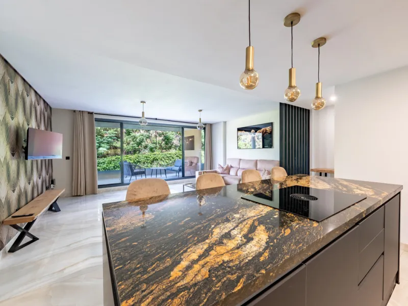 Welcome to this stunning property in the exclusive urbanization of La Alborada Homes in Benahavís. Completely renovated in 2022, this stylish apartment blends modern luxury, comfort, and a prime location with rental license already in place
