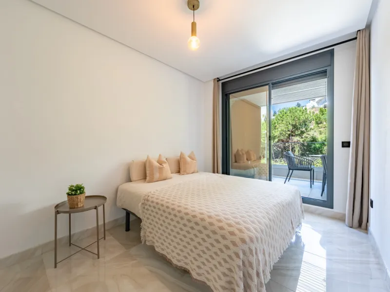 Welcome to this stunning property in the exclusive urbanization of La Alborada Homes in Benahavís. Completely renovated in 2022, this stylish apartment blends modern luxury, comfort, and a prime location with rental license already in place