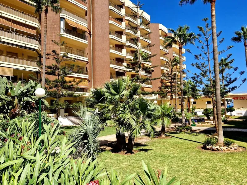 Апартамент средний этаж, Fuengirola, Costa del Sol