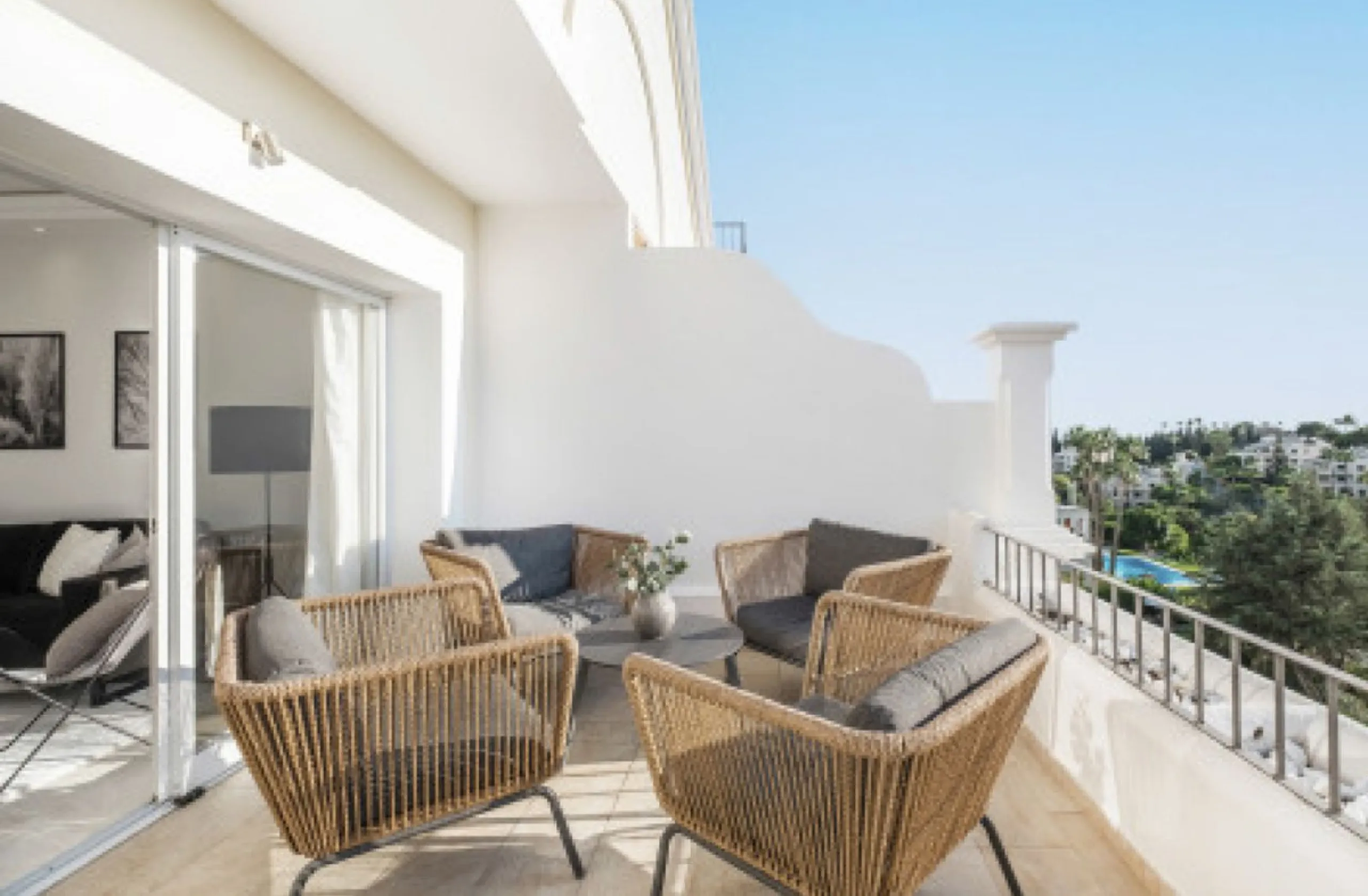 Stunning Penthouse with Golf Course Views in La Quinta