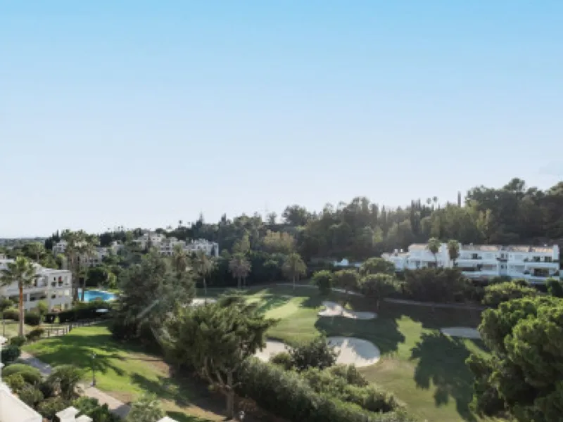 Stunning Penthouse with Golf Course Views in La Quinta