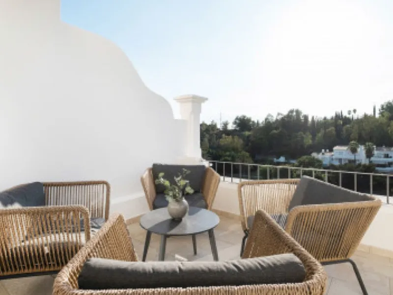 Stunning Penthouse with Golf Course Views in La Quinta