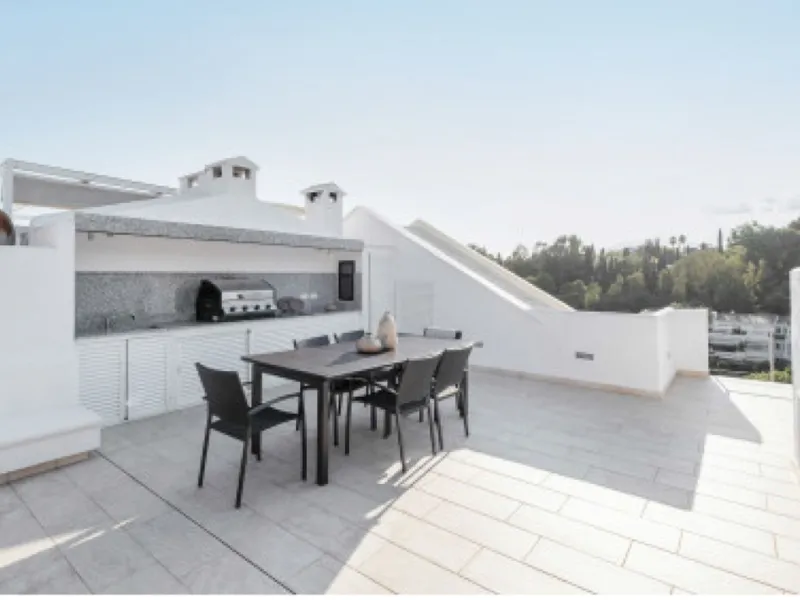 Stunning Penthouse with Golf Course Views in La Quinta