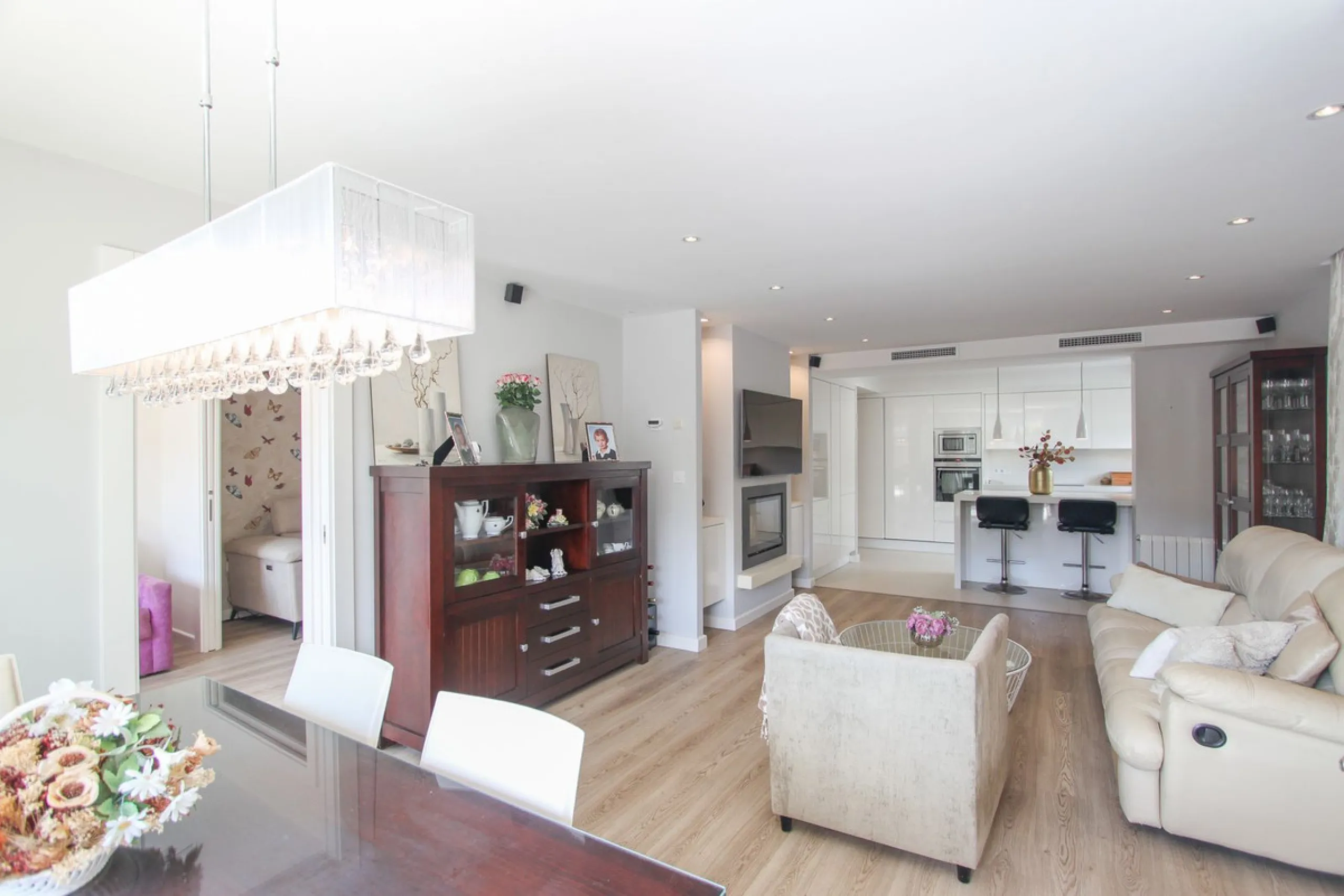 Apartment - Ground Floor Apartment в продаже в Marbella, Málaga. В доме 3 спален и 2 ванных комнат. Площадь дома 166 м²