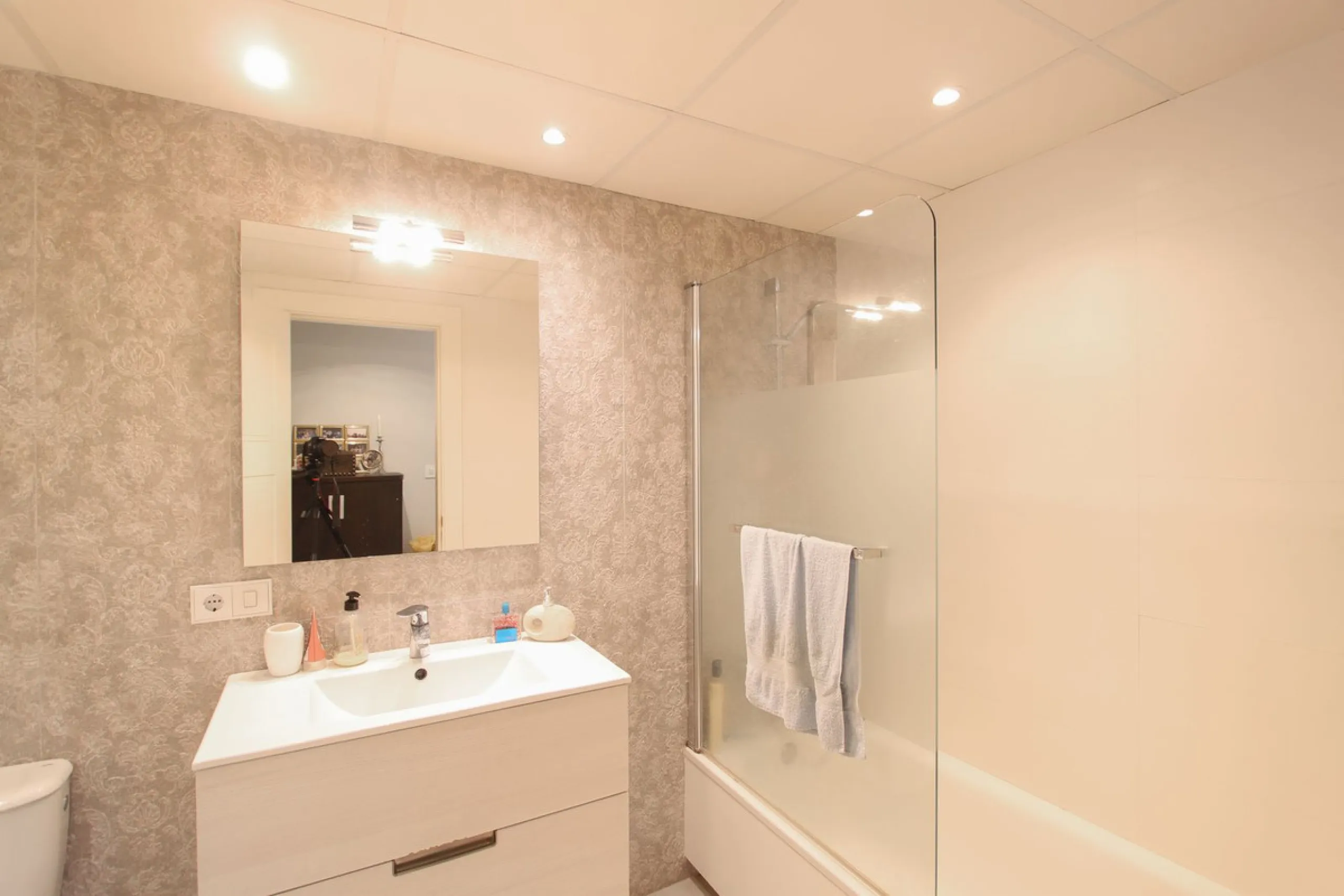 Apartment - Ground Floor Apartment в продаже в Marbella, Málaga. В доме 3 спален и 2 ванных комнат. Площадь дома 166 м²