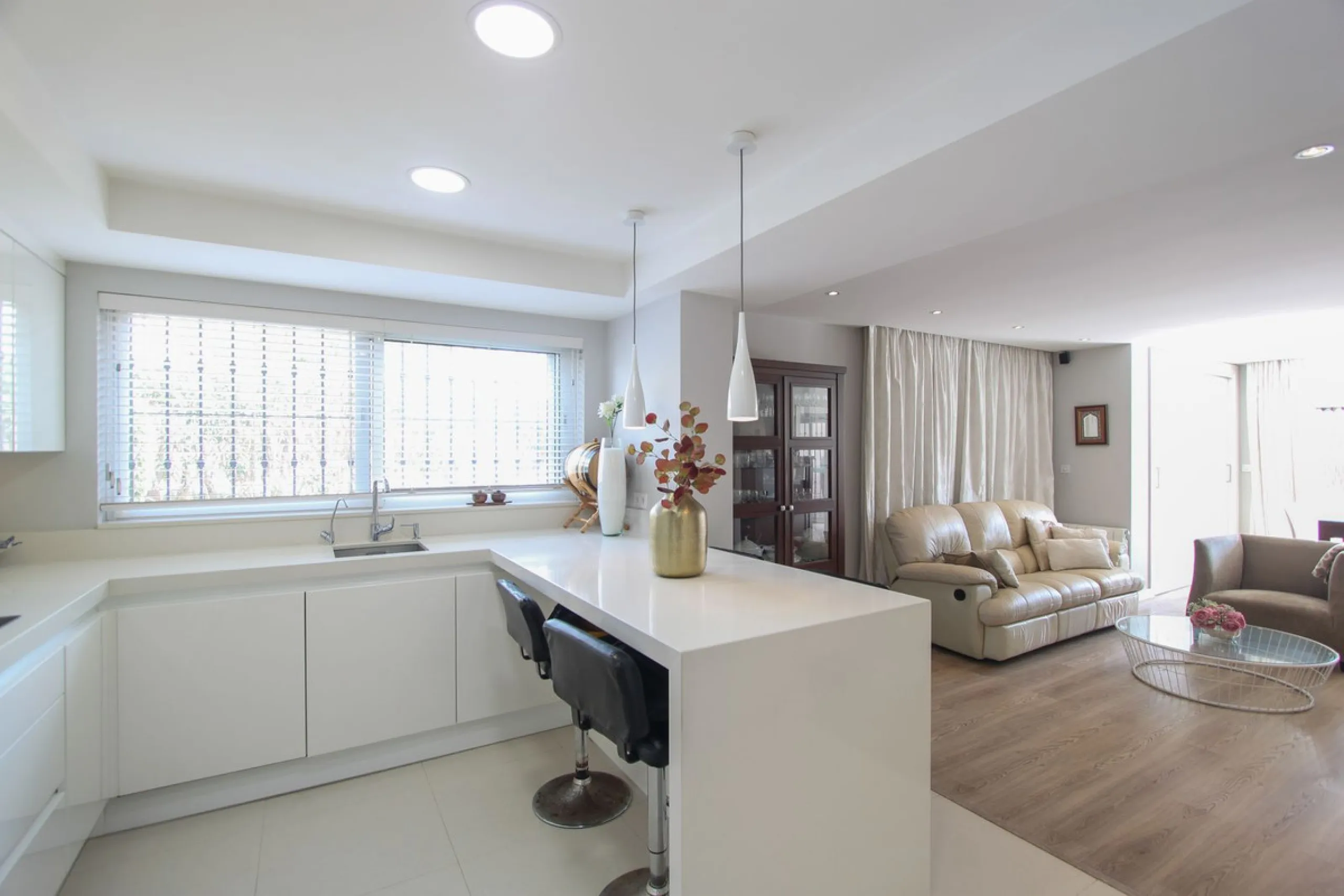Apartment - Ground Floor Apartment в продаже в Marbella, Málaga. В доме 3 спален и 2 ванных комнат. Площадь дома 166 м²