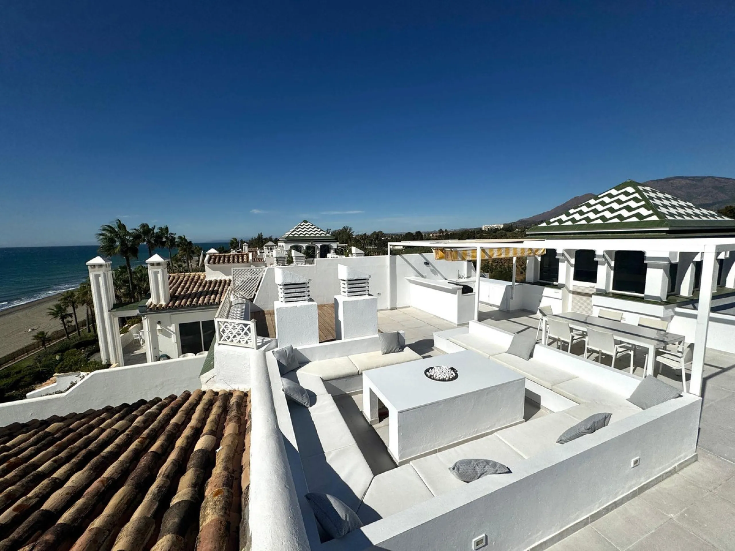 Beachfront Duplex Penthouse in Dominion Beach