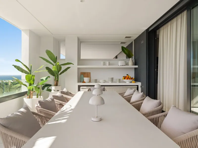 Exclusive apartment in Santa Clara Golf with unbeatable sea and golf views.