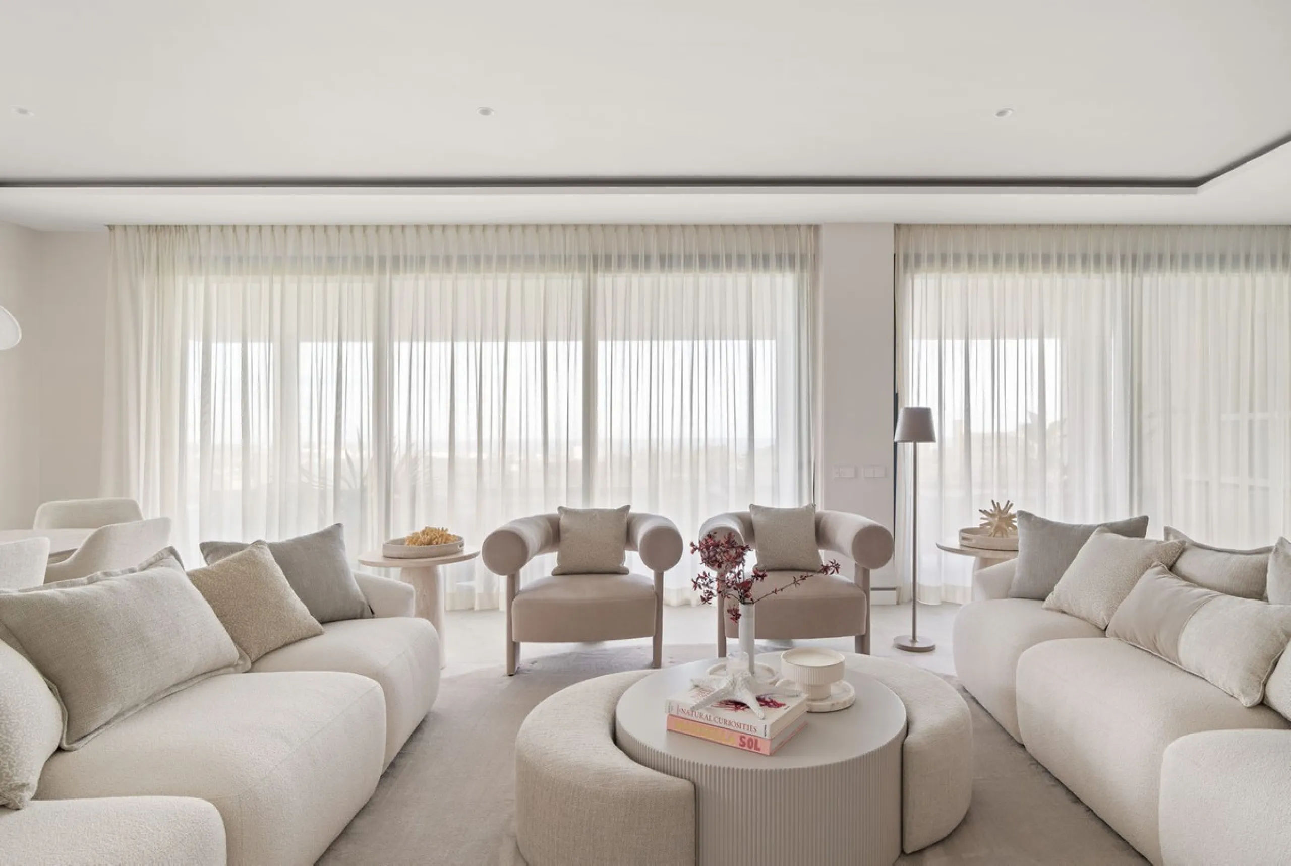 Exclusive apartment in Santa Clara Golf with unbeatable sea and golf views.
