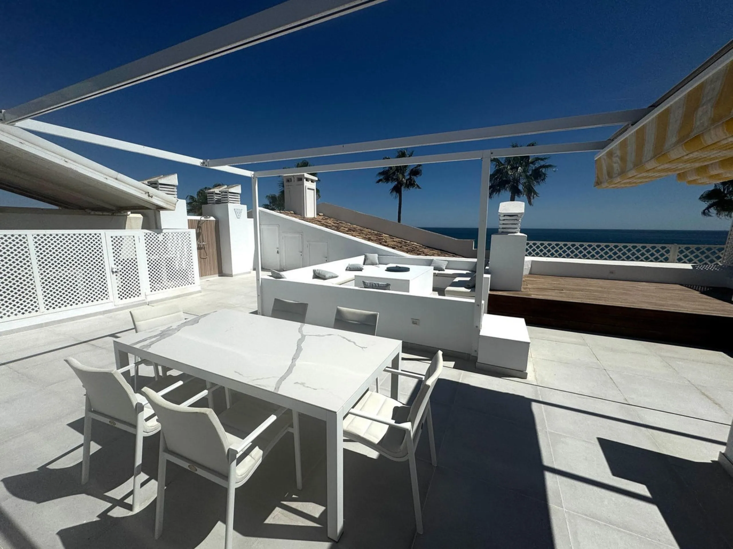 Beachfront Duplex Penthouse in Dominion Beach