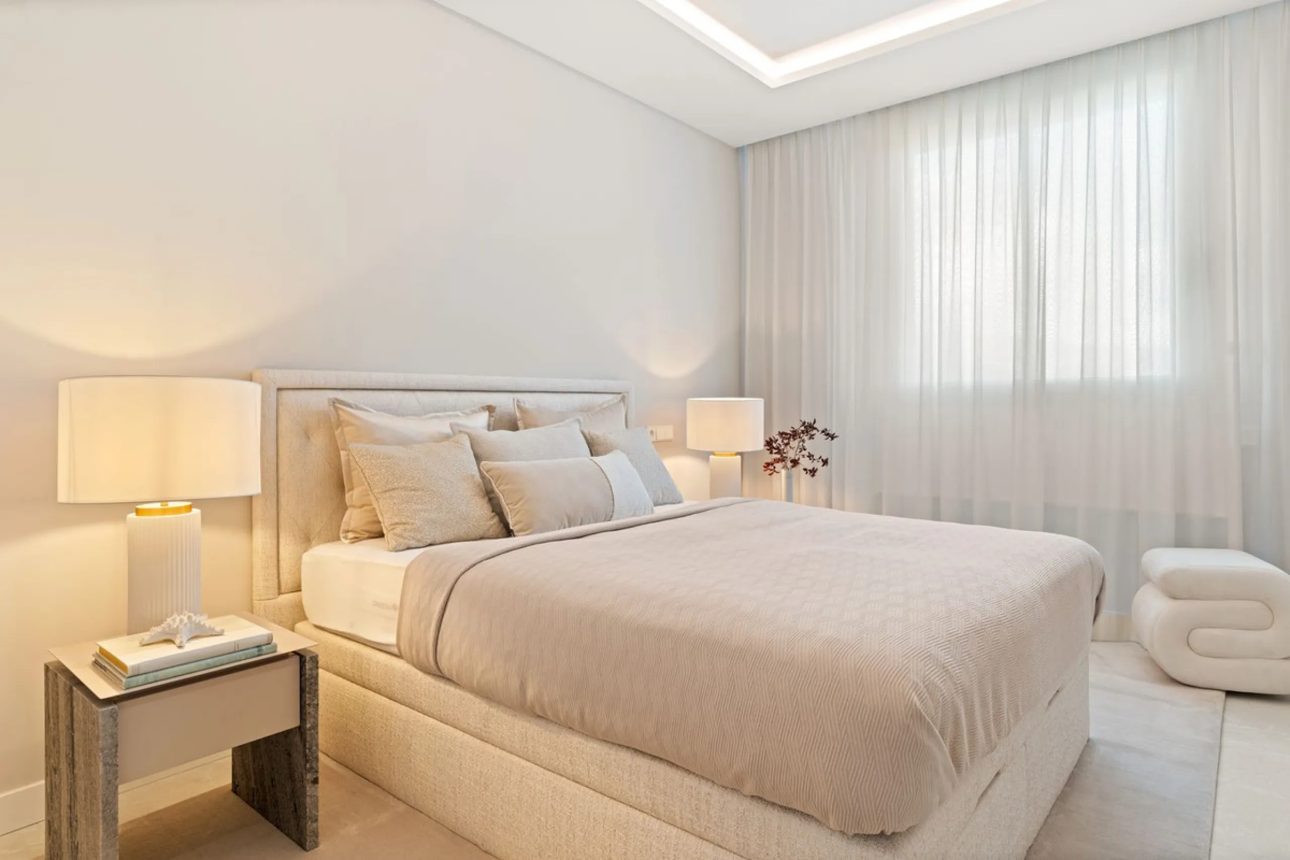 Exclusive apartment in Santa Clara Golf with unbeatable sea and golf views.