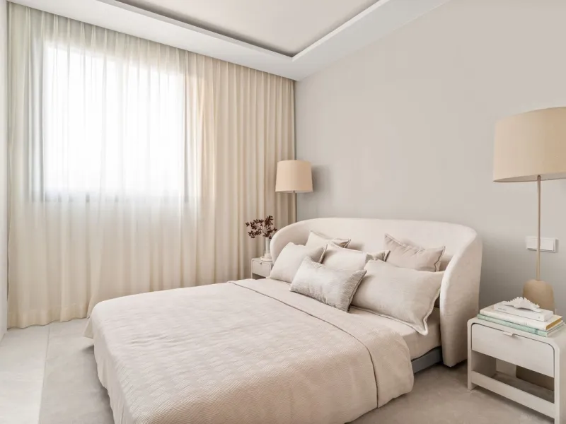 Exclusive apartment in Santa Clara Golf with unbeatable sea and golf views.
