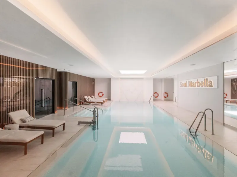 Exclusive apartment in Santa Clara Golf with unbeatable sea and golf views.