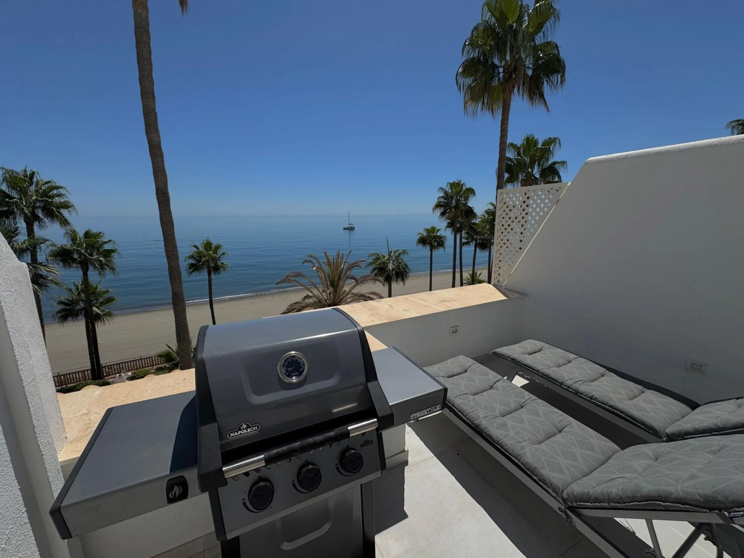 Beachfront Duplex Penthouse in Dominion Beach