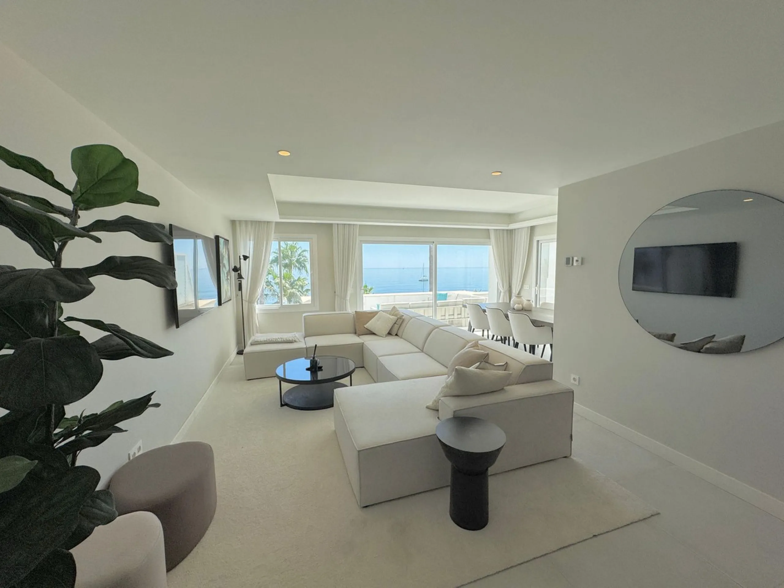 Beachfront Duplex Penthouse in Dominion Beach